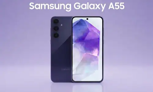 Samsung Galaxy A55 running Roblox on mobile